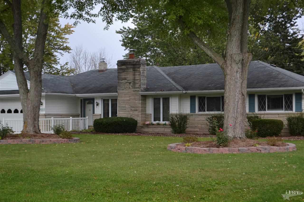 4920 Woodway Dr, Fort Wayne, IN 46835 photo 1