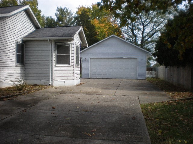 57756 Pendleton Dr, Elkhart, IN 46517 photo 23