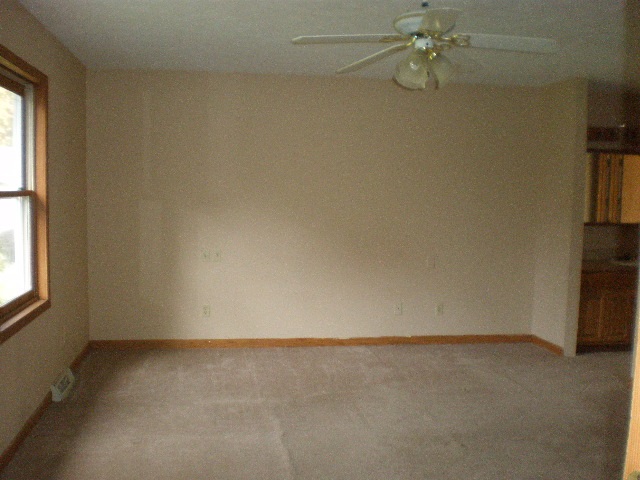 57756 Pendleton Dr, Elkhart, IN 46517 photo 13