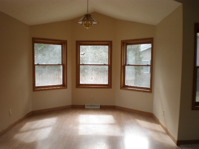 57756 Pendleton Dr, Elkhart, IN 46517 photo 4