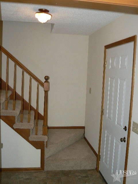 1516 Carlow Ct, Fort Wayne, IN 46815 photo 2