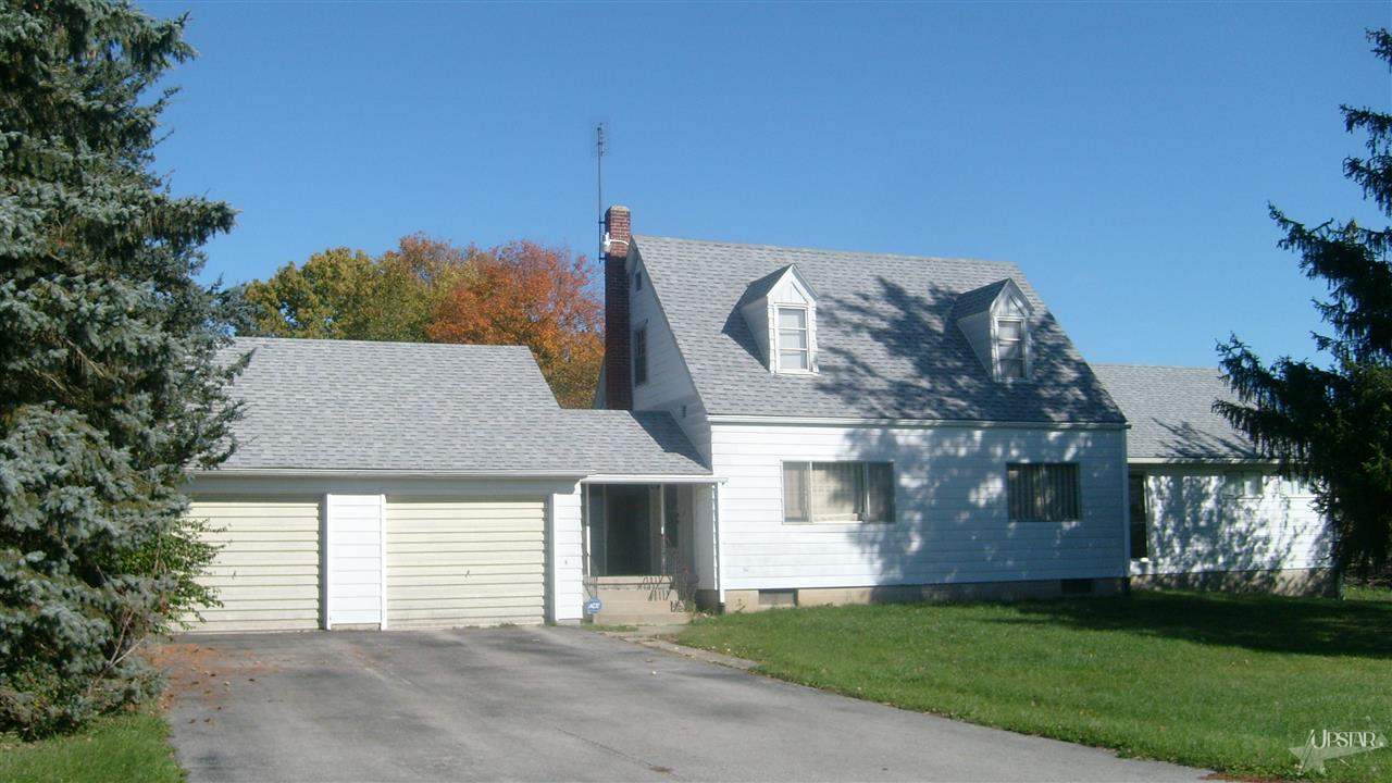 1559 N Shutt Hill Rd, Huntington, IN 46750 photo 1