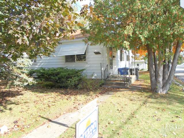 502 N Walnut St, Columbia City, IN 46725 photo 2