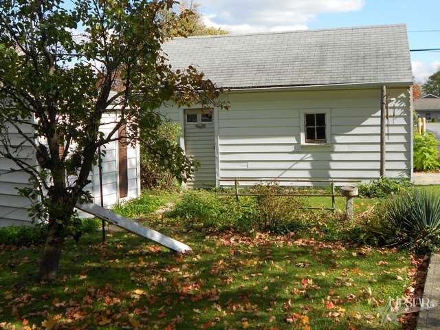 502 N Walnut St, Columbia City, IN 46725 photo 3