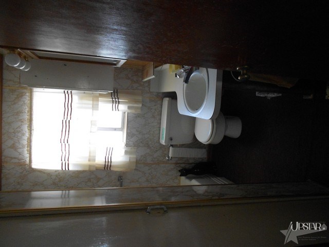 502 N Walnut St, Columbia City, IN 46725 photo 7