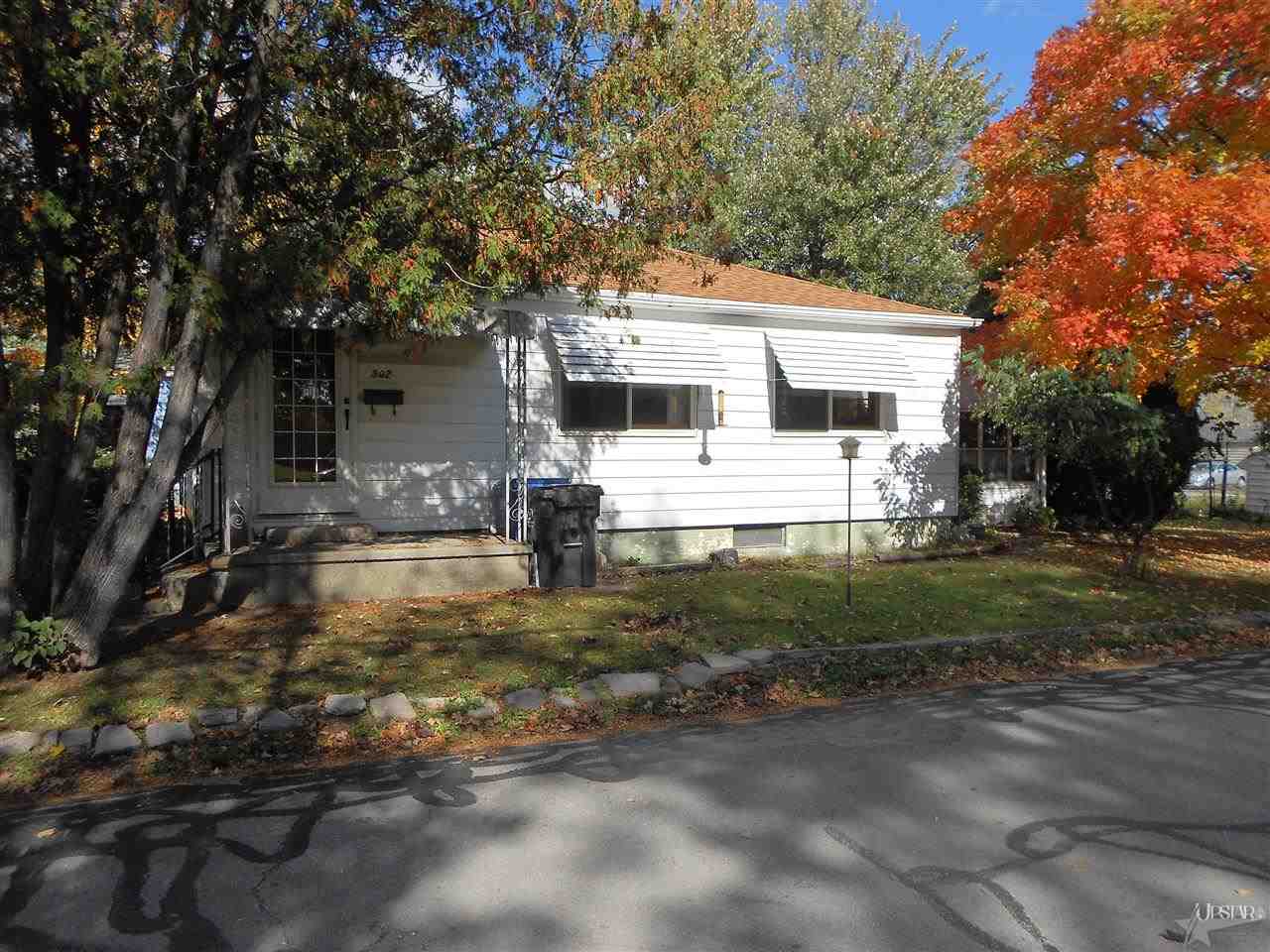 502 N Walnut St, Columbia City, IN 46725 photo 1