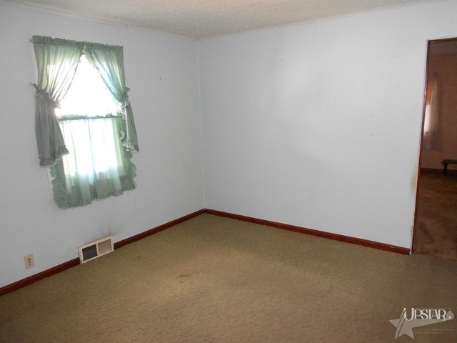 502 N Walnut St, Columbia City, IN 46725 photo 8