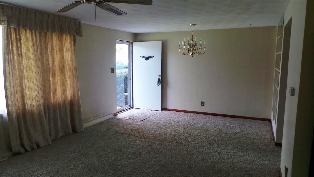 28688 Schwalm Dr, Elkhart, IN 46517 photo 3