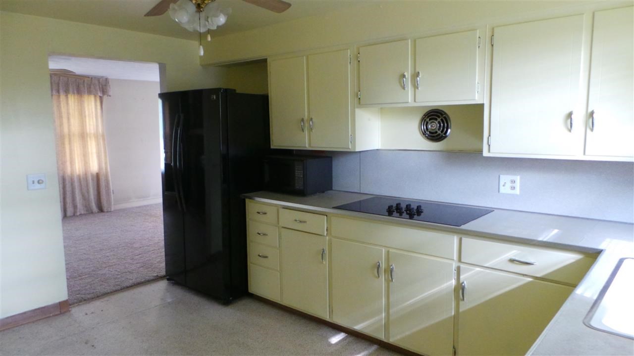 28688 Schwalm Dr, Elkhart, IN 46517 photo 4