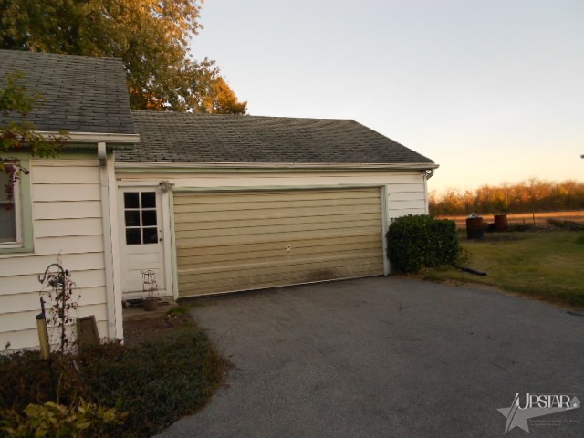 2059 Riverside Dr, Huntington, IN 46750 photo 4