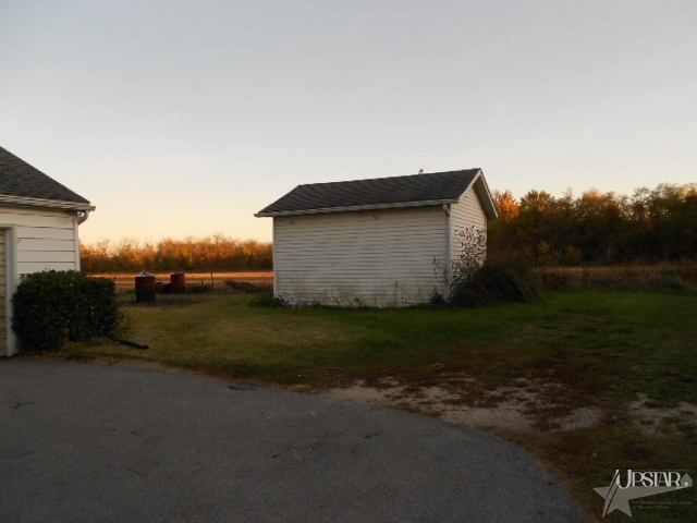 2059 Riverside Dr, Huntington, IN 46750 photo 5