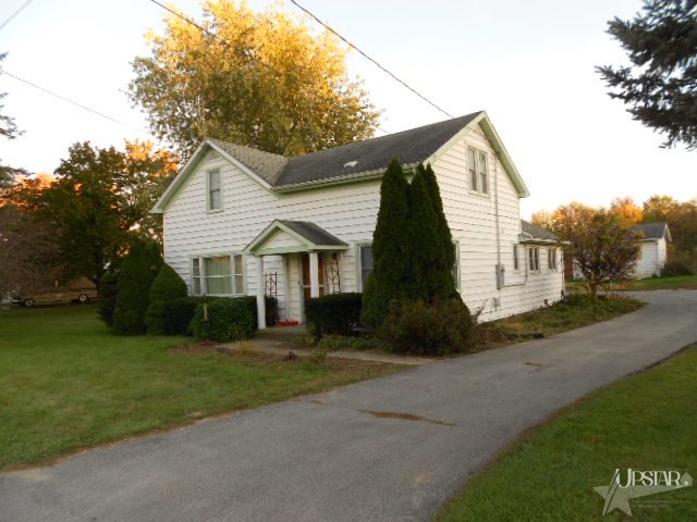 2059 Riverside Dr, Huntington, IN 46750 photo 1