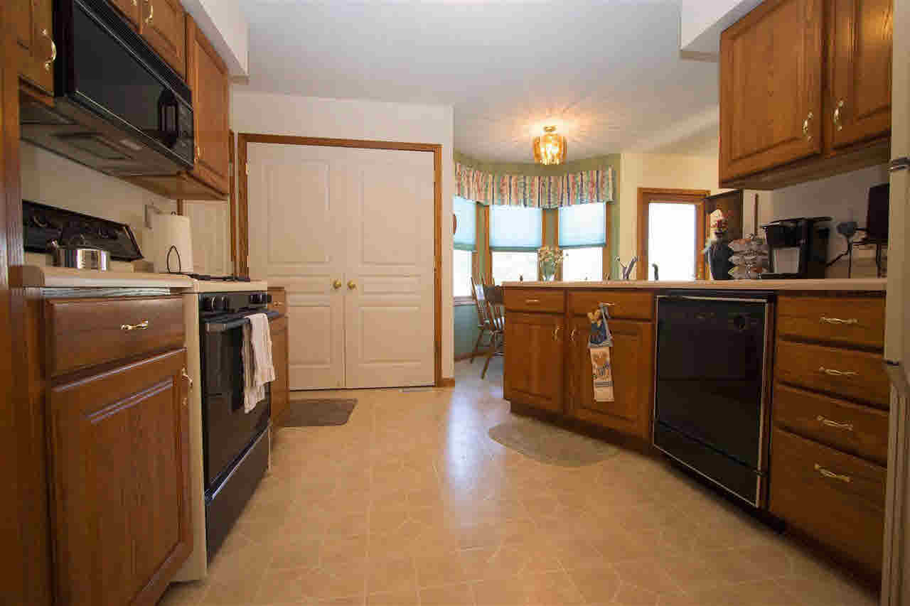 58524 Baugo Xing, Elkhart, IN 46517 photo 14