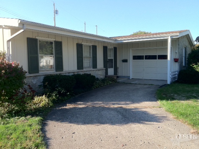 209 W Crown Ln, Fort Wayne, IN 46807 photo 6