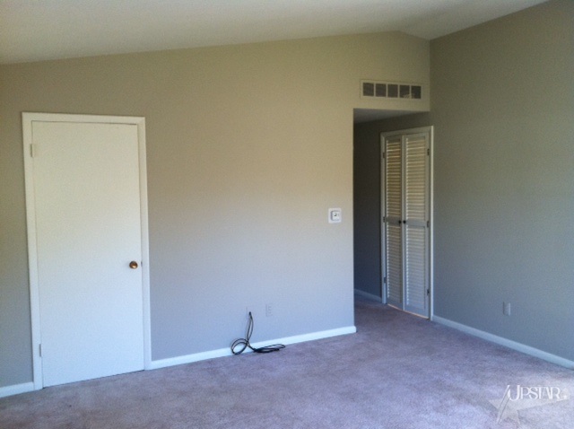 209 W Crown Ln, Fort Wayne, IN 46807 photo 12