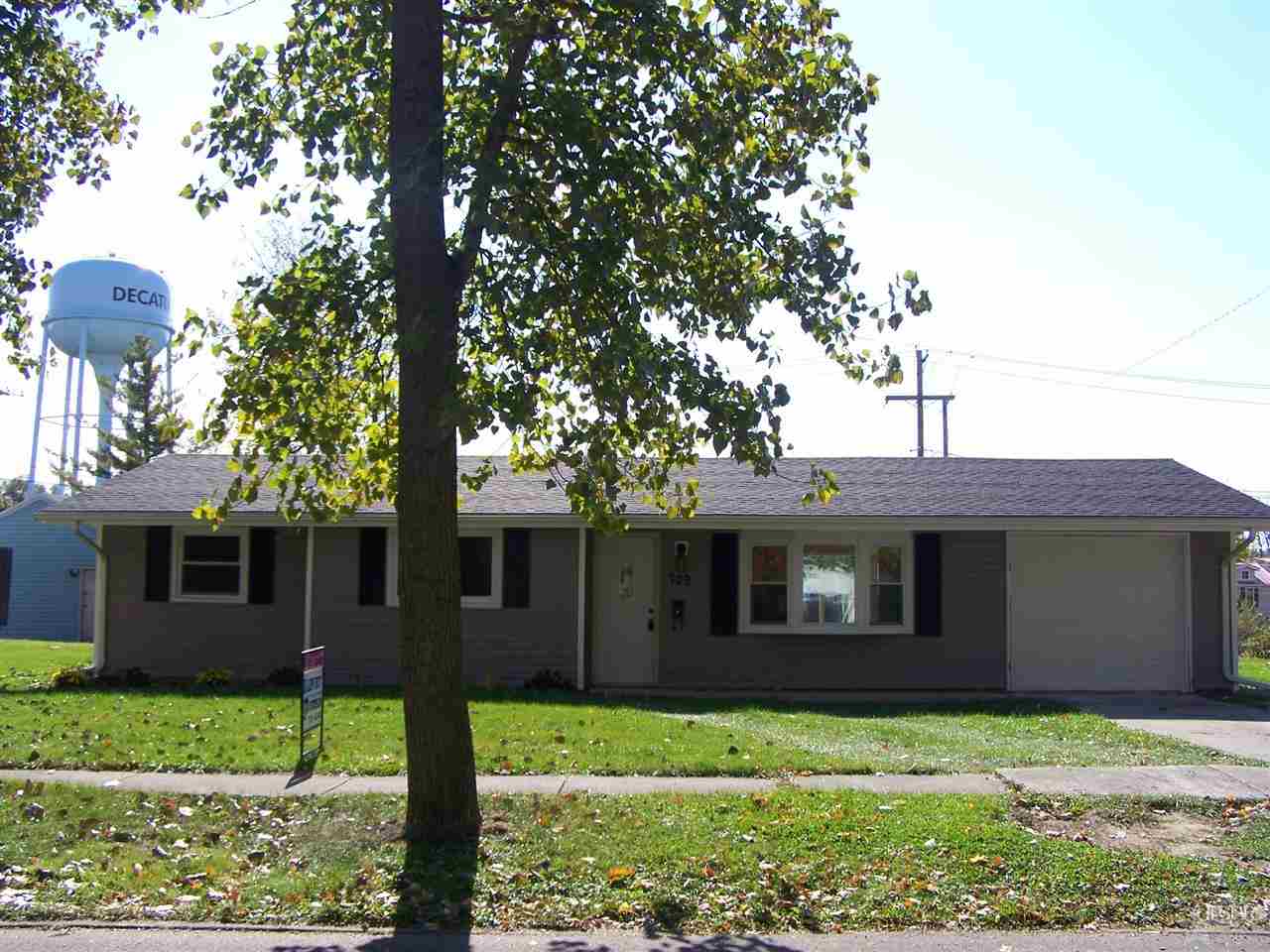 709 Elm St, Decatur, IN 46733 photo 1