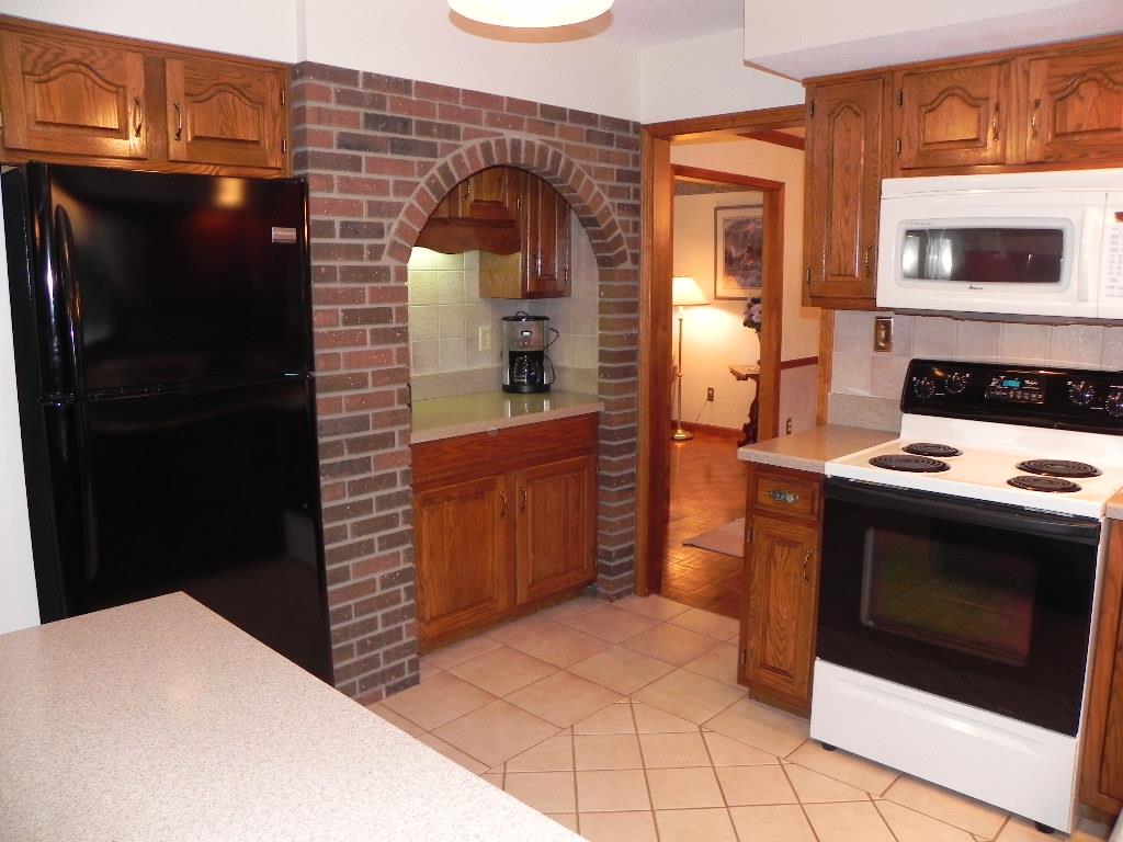 30645 Foxboro Dr, Granger, IN 46530 photo 6