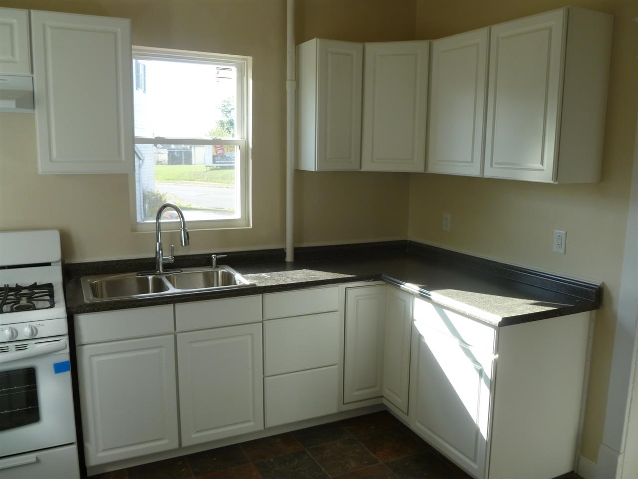 708 S Bend Ave, South Bend, IN 46617 photo 3