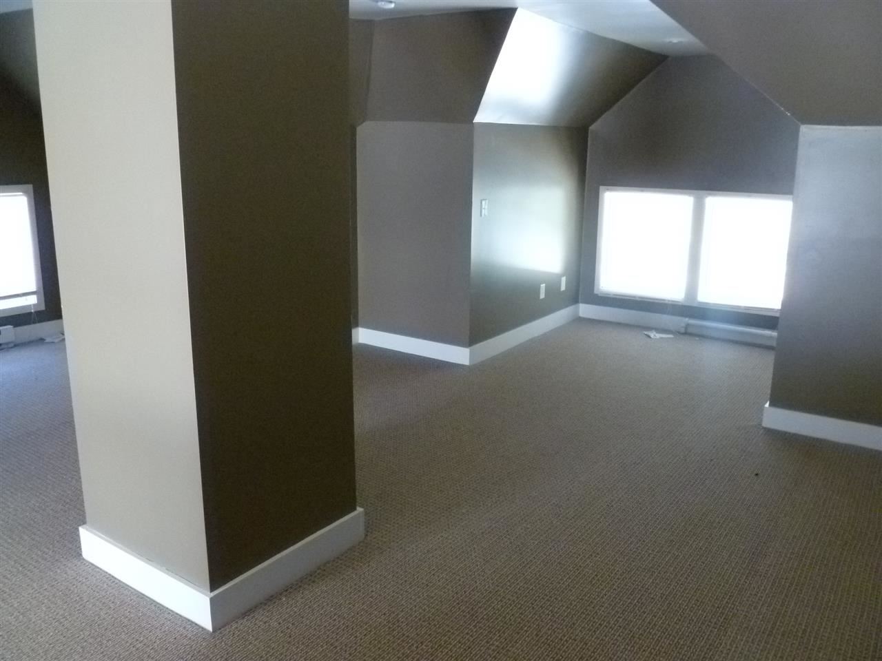 708 S Bend Ave, South Bend, IN 46617 photo 8