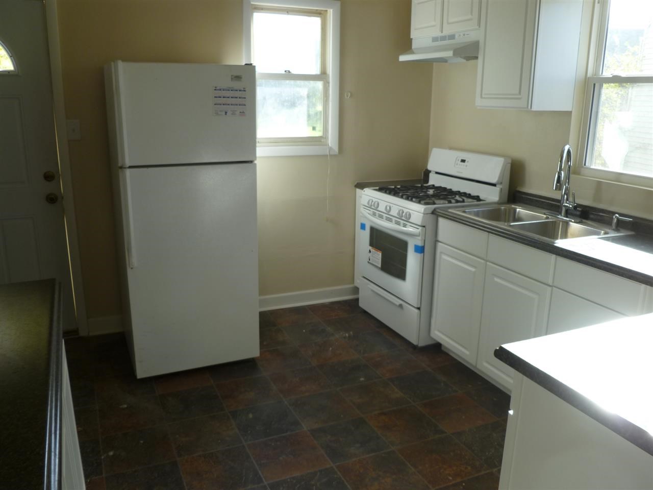 708 S Bend Ave, South Bend, IN 46617 photo 2