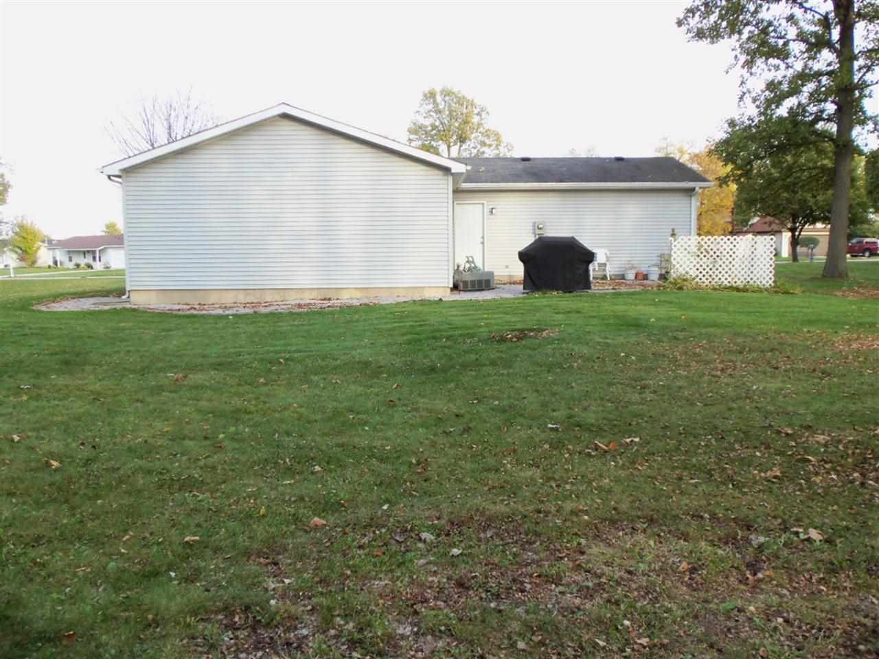 905 Ontario Ln, Auburn, IN 46706 photo 14