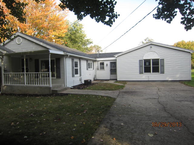 10103 Glenwood Ave, Osceola, IN 46561 photo 2
