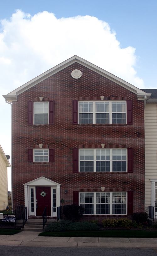 413 Abbey St, South Bend, IN 46637 photo 1