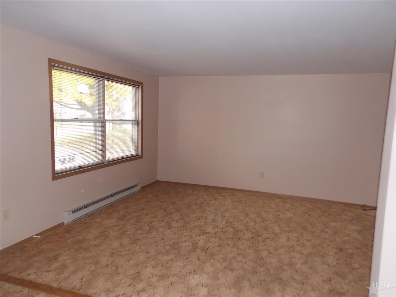 7011 Bradbury Ave, Fort Wayne, IN 46809 photo 3