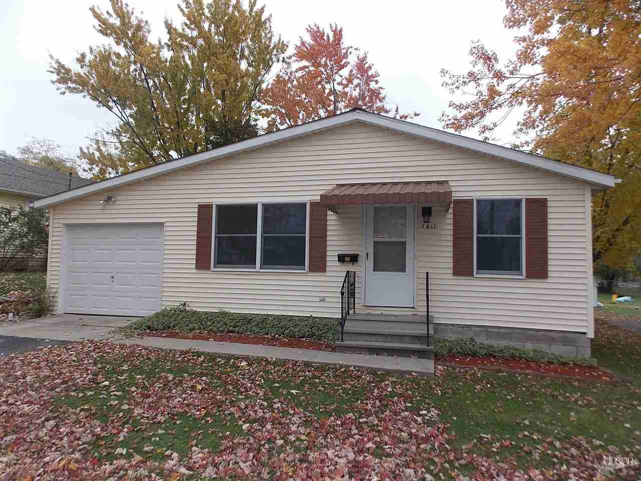 7011 Bradbury Ave, Fort Wayne, IN 46809 photo 2