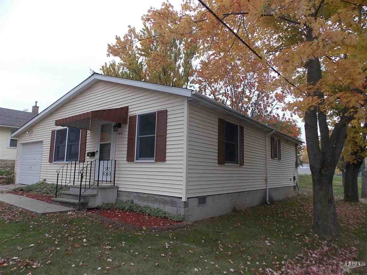 7011 Bradbury Ave, Fort Wayne, IN 46809 photo 1
