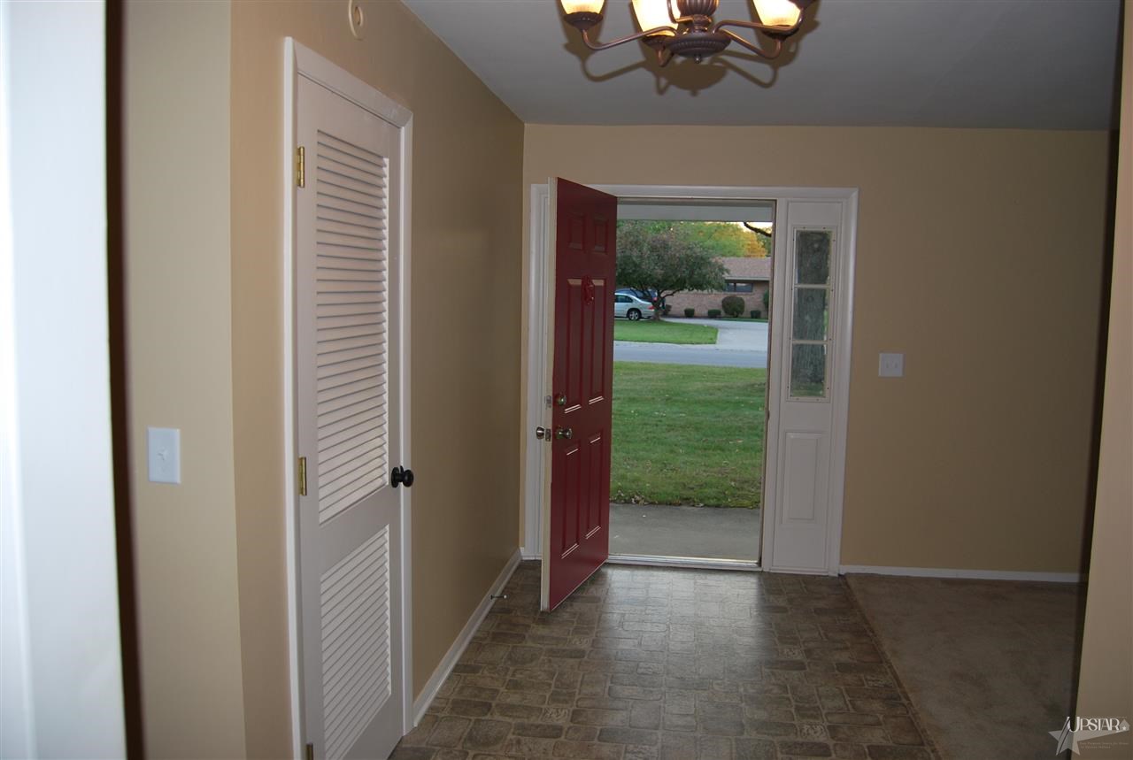 3528 Kirkfield Dr, Fort Wayne, IN 46818 photo 4