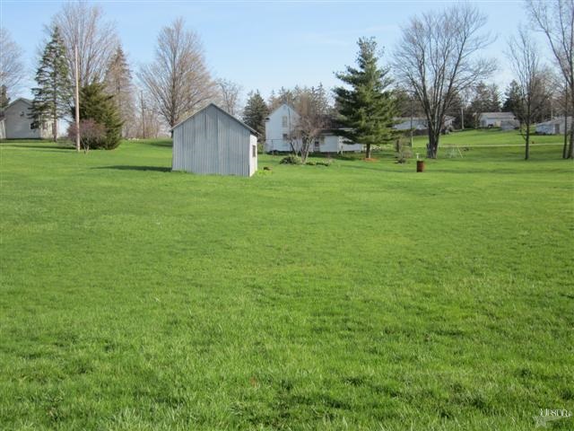 610 W Hazel St, Albion, IN 46701 photo 3