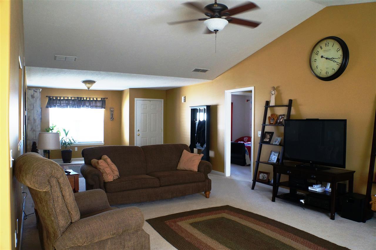 3045 N Cantlin Dr, Bloomington, IN 47404 photo 4