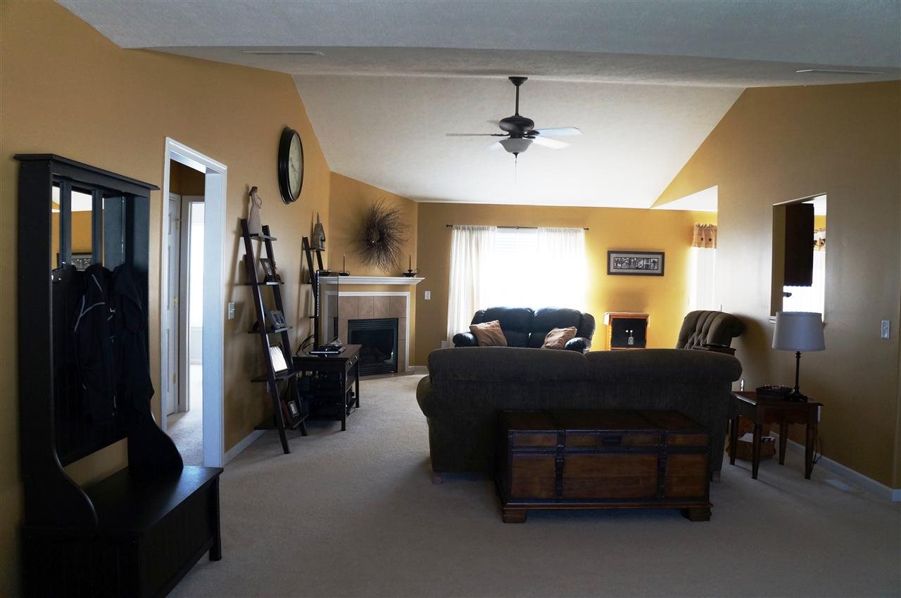 3045 N Cantlin Dr, Bloomington, IN 47404 photo 3