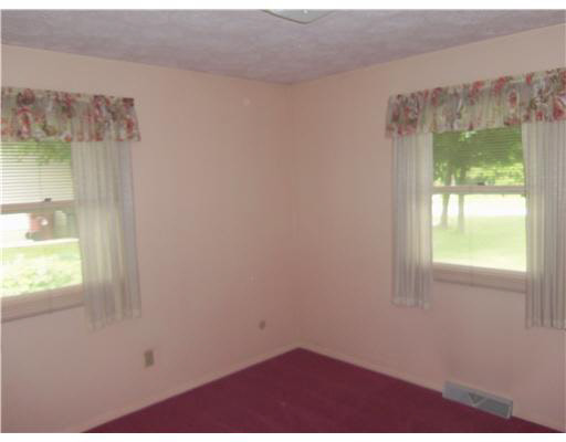 59933 Locust Rd, South Bend, IN 46614 photo 10