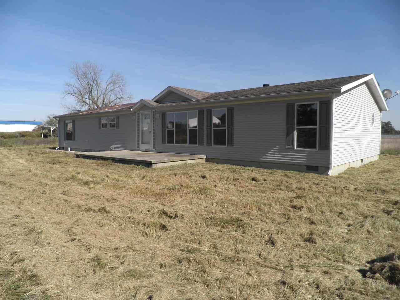 520 SE 12th St, Linton, IN 47441 photo 1