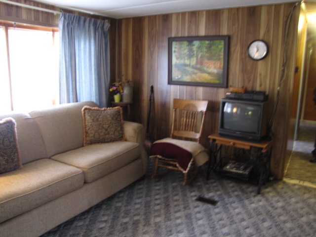 611 W Walnut St, Albion, IN 46701 photo 12