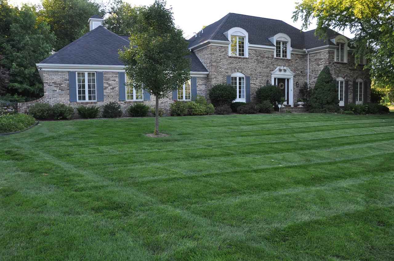 51233 Golfview Ct, Granger, IN 46530 photo 1