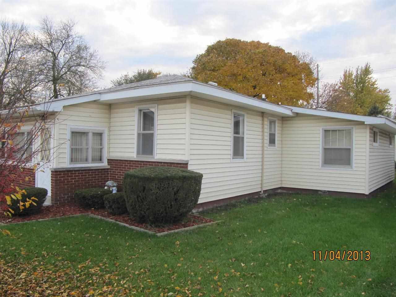 614 N Iowa St, Remington, IN 47977 photo 2