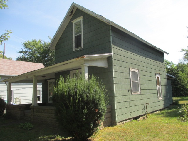 320 Dewey Ave, Goshen, IN 46526 photo 2