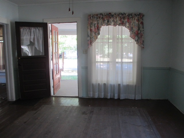 320 Dewey Ave, Goshen, IN 46526 photo 8