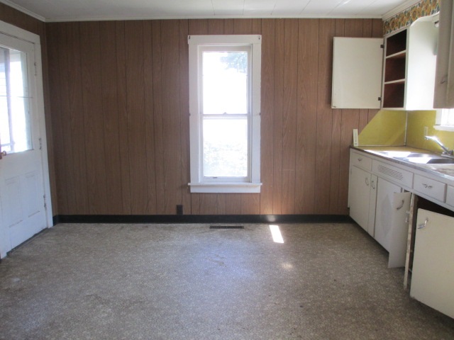 320 Dewey Ave, Goshen, IN 46526 photo 7