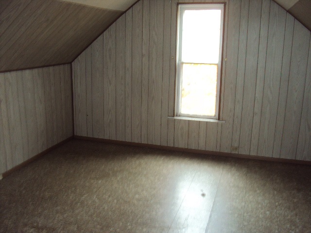 320 Dewey Ave, Goshen, IN 46526 photo 3