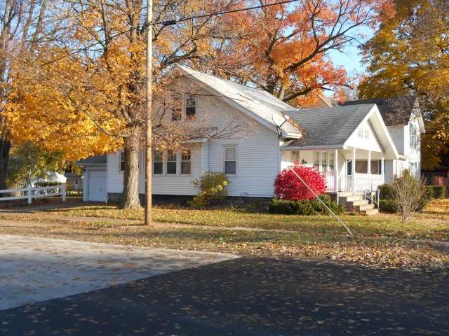 900 E Beardsley Ave, Elkhart, IN 46514 photo 2