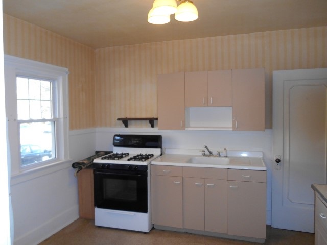 900 E Beardsley Ave, Elkhart, IN 46514 photo 12
