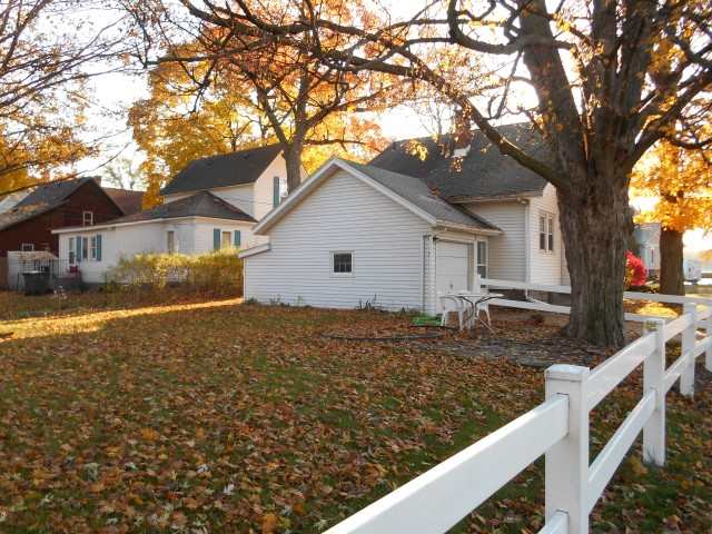 900 E Beardsley Ave, Elkhart, IN 46514 photo 4