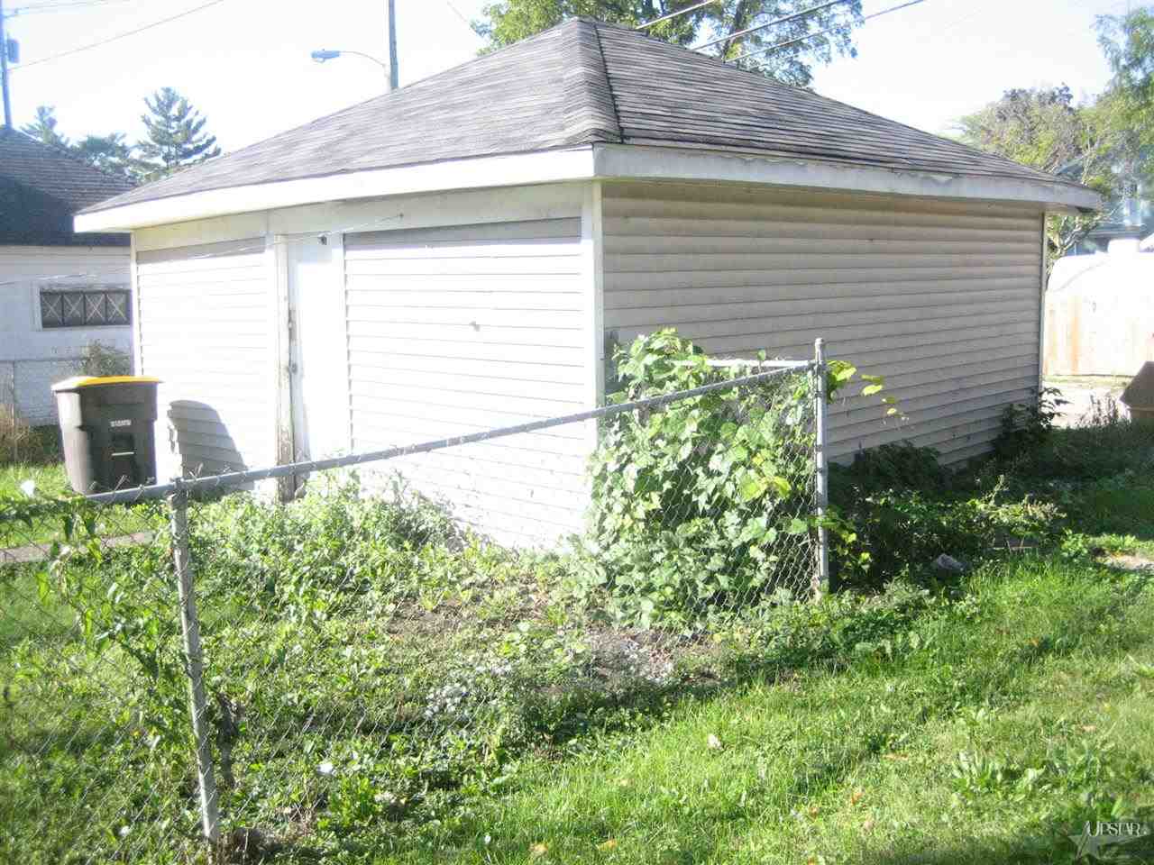 1323 Saint Marys Ave, Fort Wayne, IN 46808 photo 3