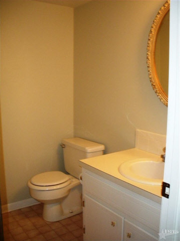5611 S Wayne Ave, Fort Wayne, IN 46807 photo 9