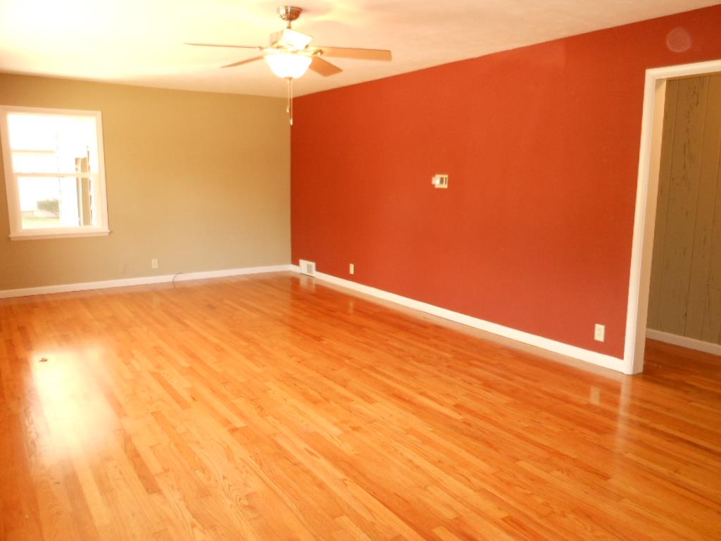 133 Graywood Ave, Elkhart, IN 46516 photo 3