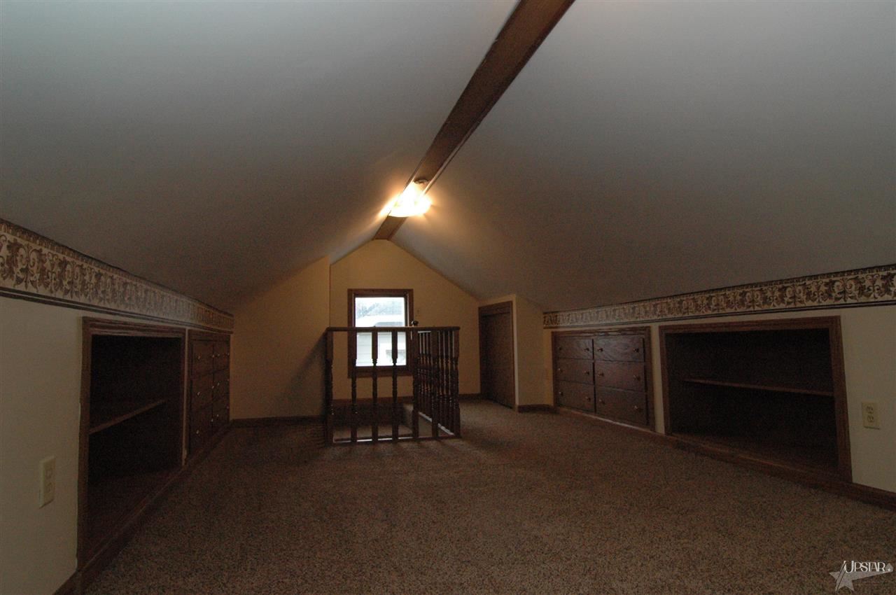 2324 Oakridge Rd, Fort Wayne, IN 46805 photo 17